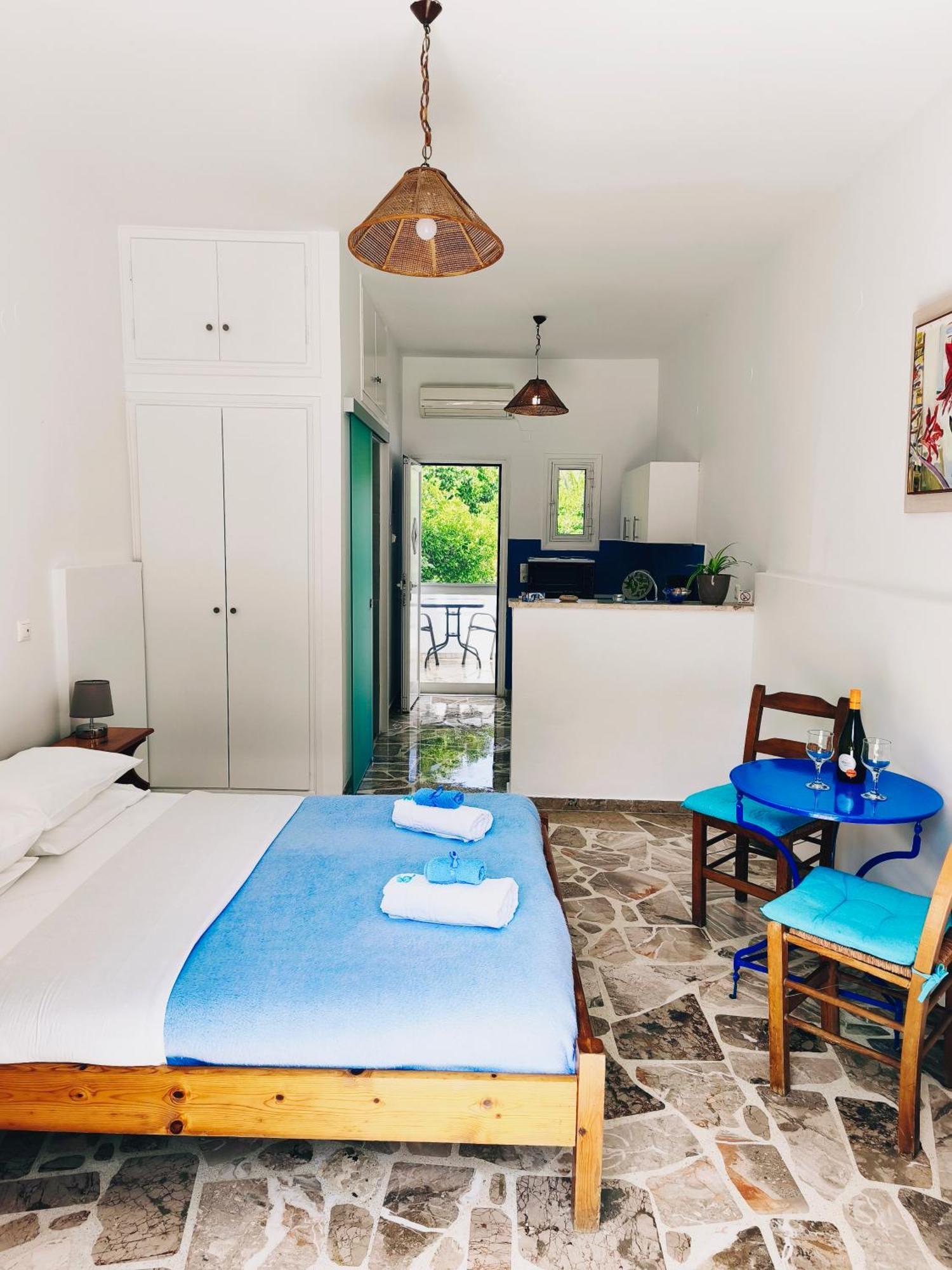 Bungalows Ingrid Толон Экстерьер фото